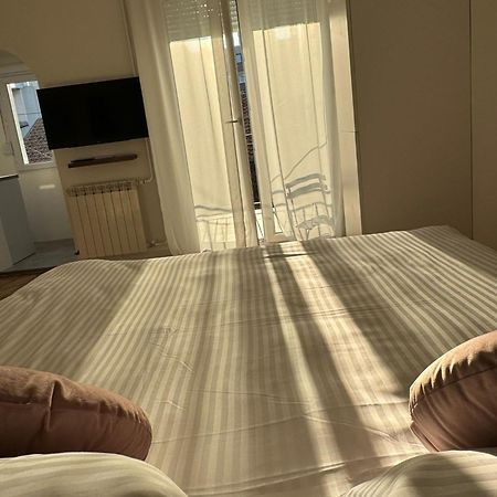 Balconia Sunny Apartment In Centre Of Beograd Ngoại thất bức ảnh