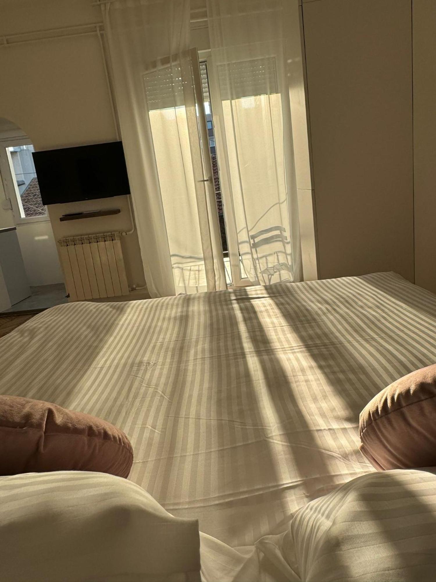 Balconia Sunny Apartment In Centre Of Beograd Ngoại thất bức ảnh