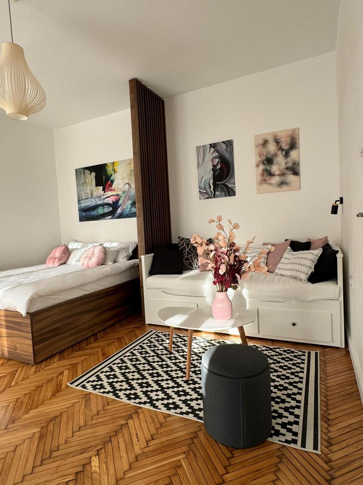 Balconia Sunny Apartment In Centre Of Beograd Ngoại thất bức ảnh